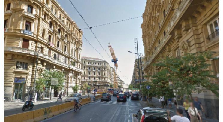 D&M21 Panzió Nápoly Kültér fotó