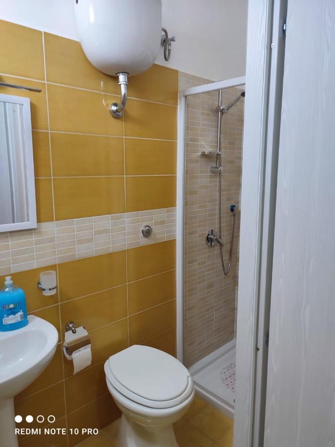 D&M21 Panzió Nápoly Kültér fotó