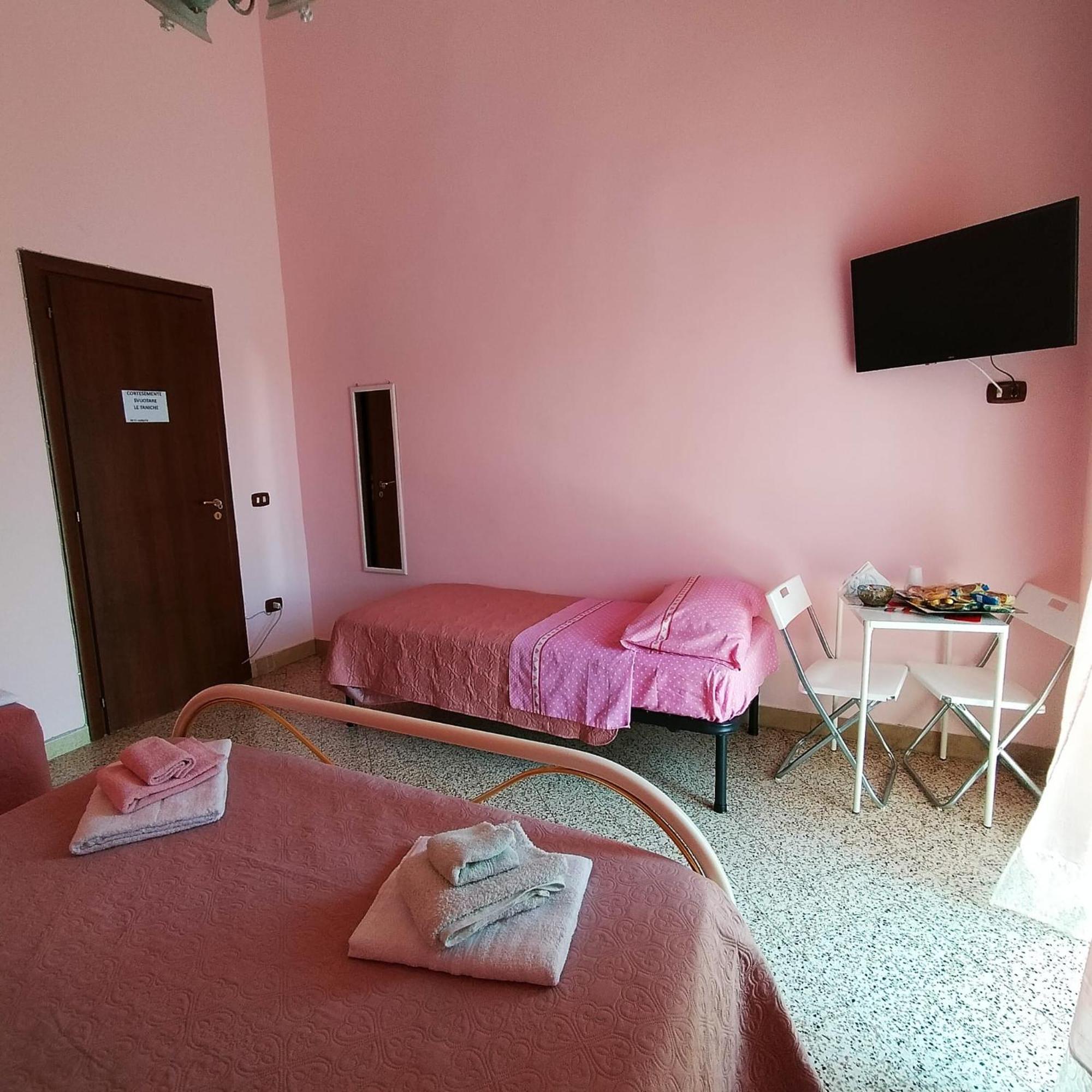 D&M21 Panzió Nápoly Kültér fotó